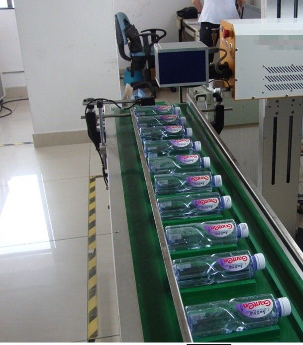 30W Flying Laser Marking Machine For Bottles On Conveyor Automation Line